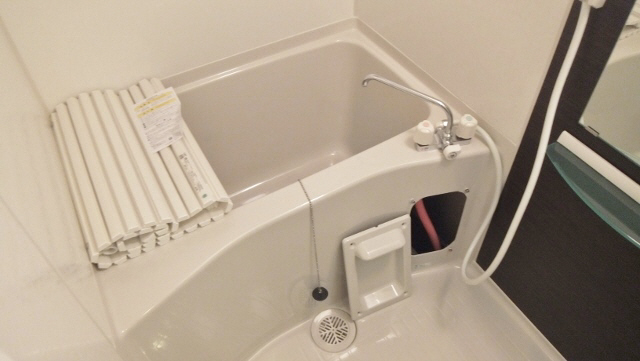 Bath. It comes with a bathroom drying!