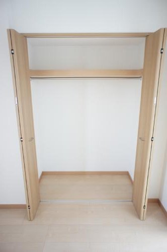 Receipt. Also peace of mind one with a lot of luggage in the spacious storage