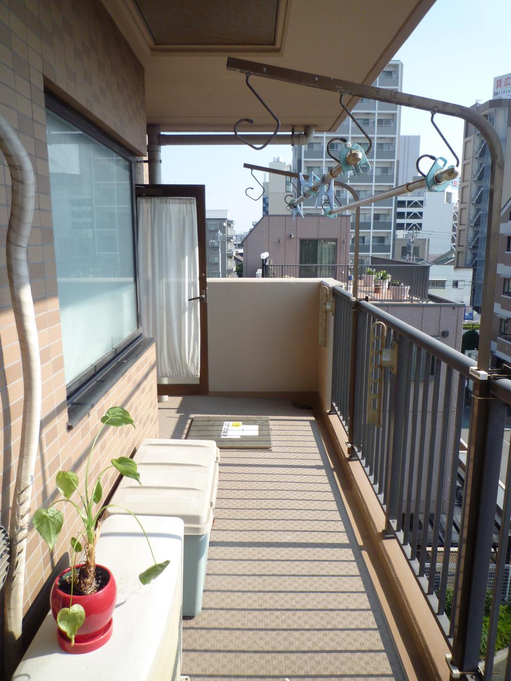 Balcony. Local (10 May 2013) Shooting