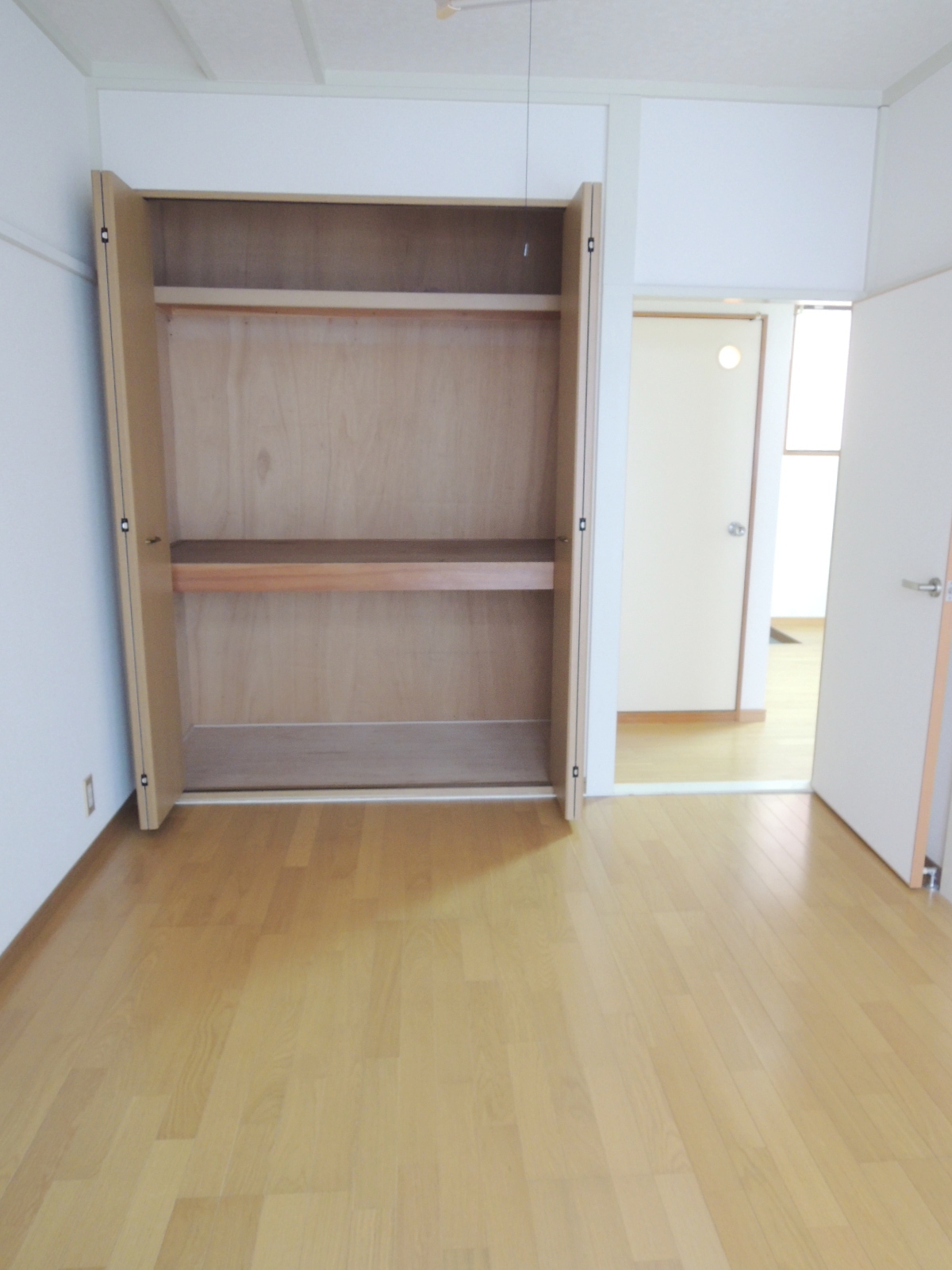 Receipt. Housed in each room is!