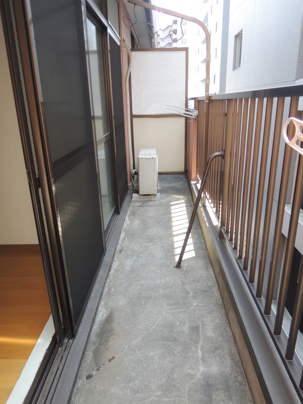 Balcony. Hiroi balcony! Jose you a lot