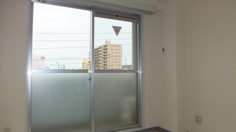 Living and room. It is air-conditioned