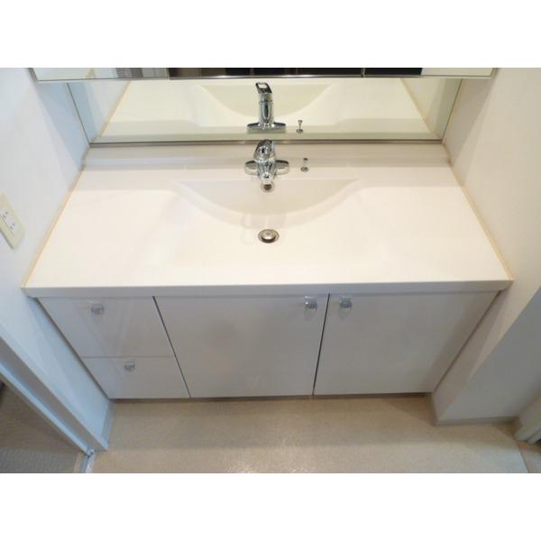 Wash basin, toilet