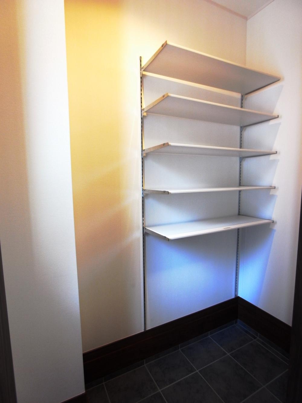 Building plan example (introspection photo). ◇ entrance housing construction example photograph ◇