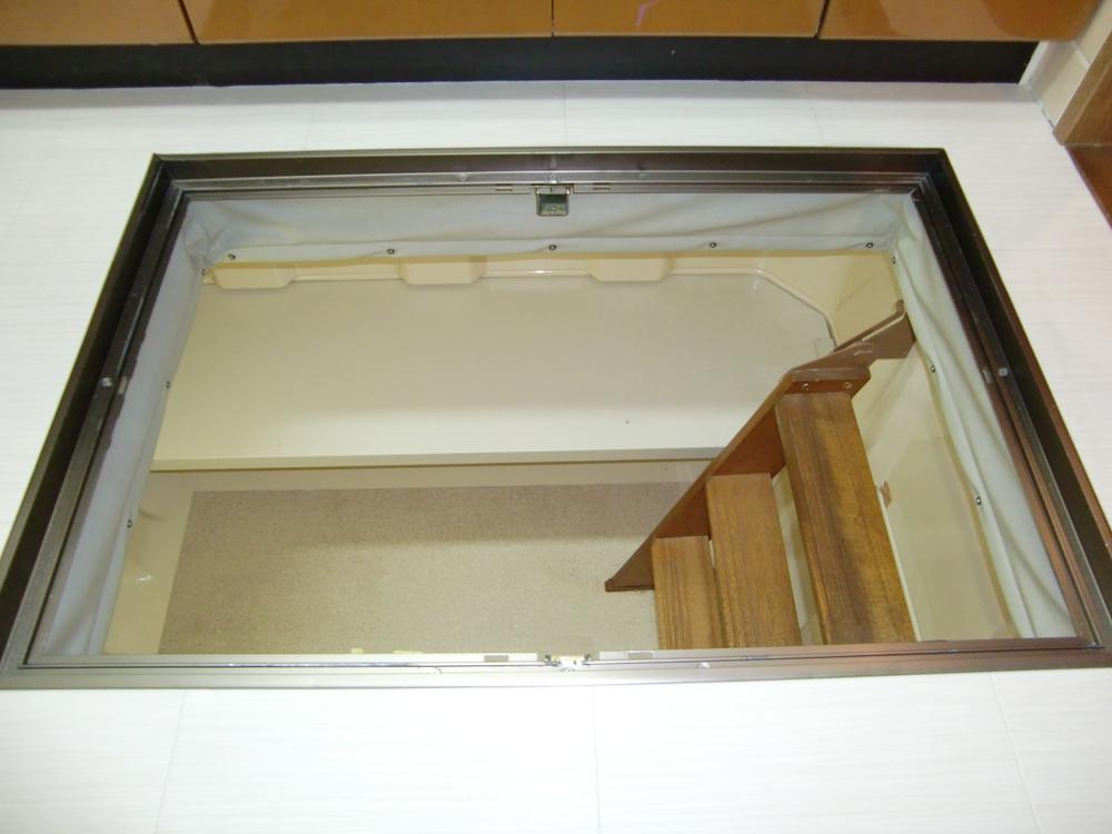 Other. Underfloor Storage
