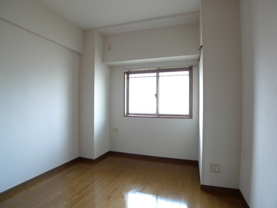 Living and room. Room 2