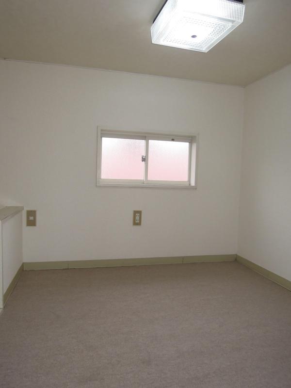 Washroom. With ceiling even higher loft.