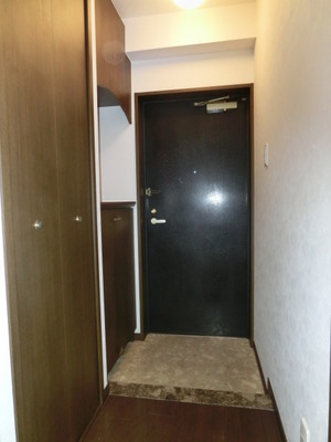 Entrance. Entrance of the storage lot