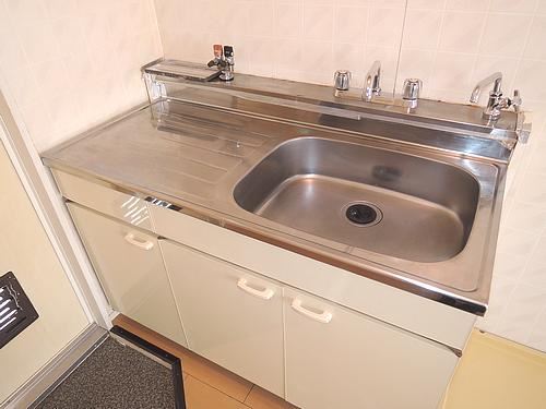 Kitchen. Gas stove can be installed.