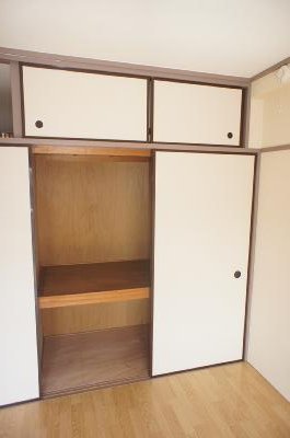 Receipt. Recommended also one with a lot of luggage storage in plenty!