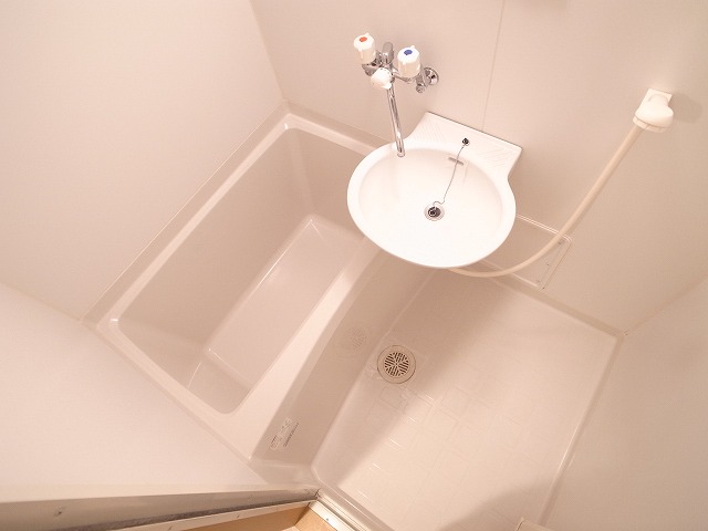 Bath. Convenience is a rainy day in complete with the popular bathroom dryer. 