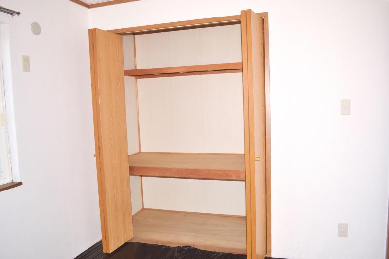 Receipt. Storage was also enhanced space, There on the corner room