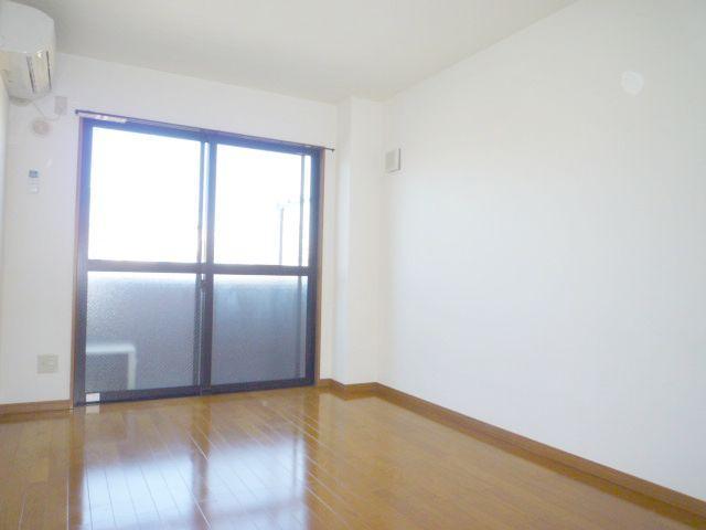 Other Equipment. A single air-conditioned rooms. 