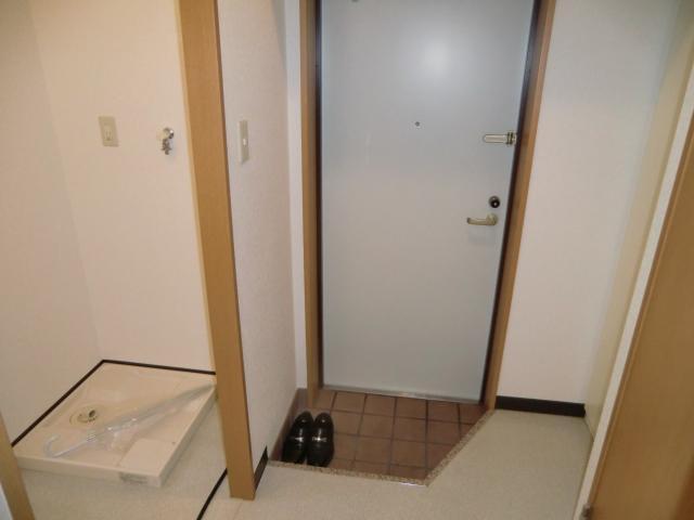 Entrance. Beautiful front door greets customers