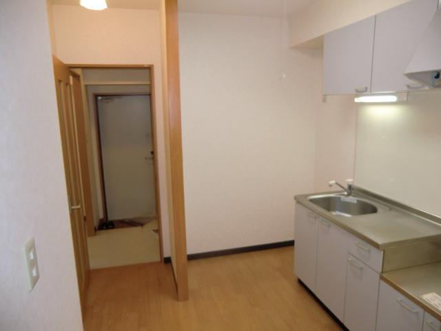 Other. It will Hakadori also this part also there is a wide enough dishes