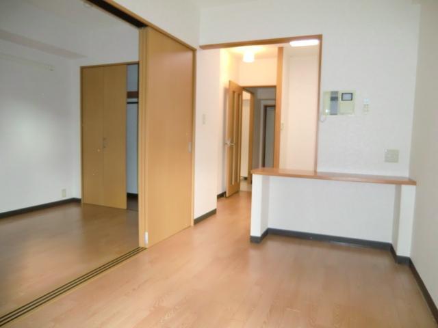 Living and room. It is nice and compact living is comfortable