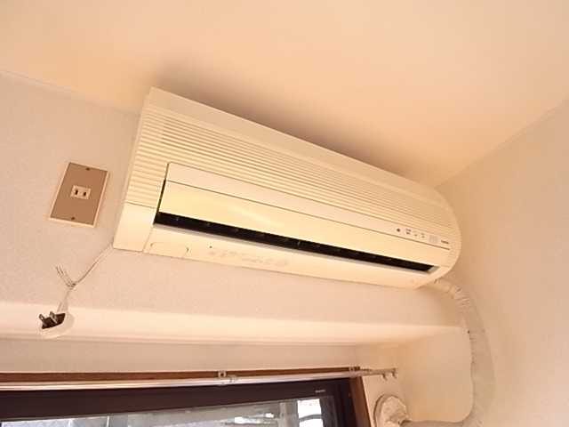 Other Equipment. Of course, air conditioning is also equipped with 1 groups.