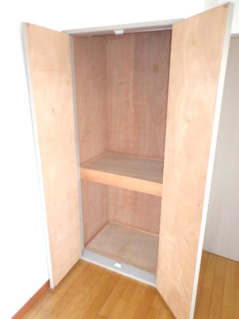 Receipt. It is housed in Western-style.