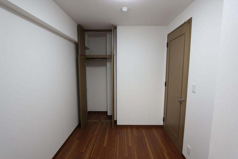 Non-living room. Western-style 4.2 Pledge