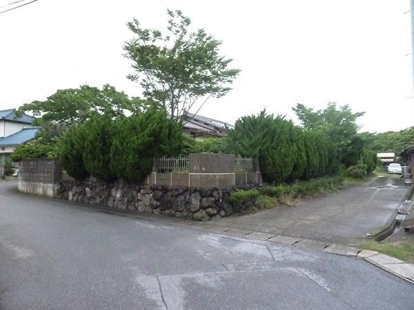 Local photos, including front road