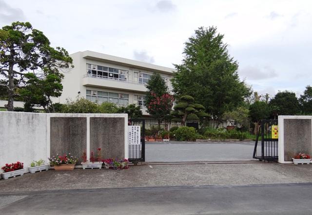 Primary school. Ichihara 1130m walk 15 minutes to the City Ishizuka Elementary School