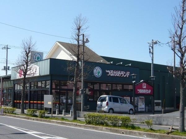 Supermarket. Tsurukame land
