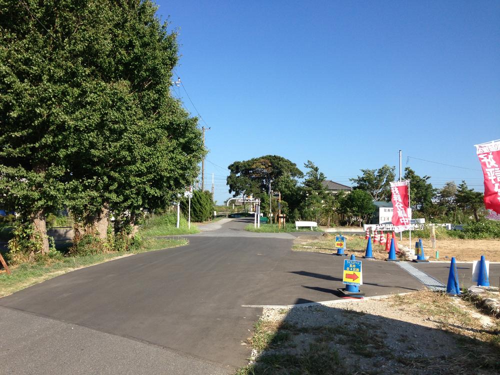 Local photos, including front road. Local (September 2015) Shooting