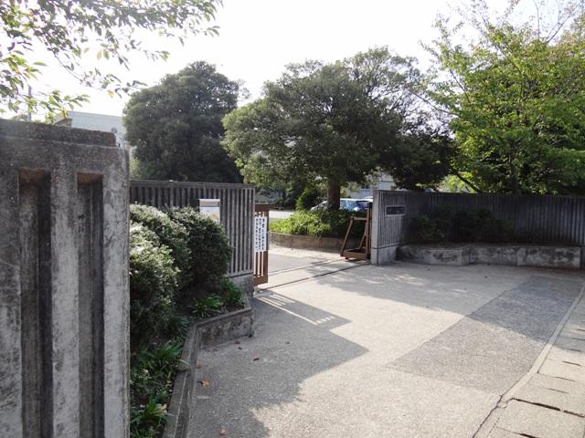 Junior high school. 583m until Ichihara Municipal Kokubunjidai junior high school