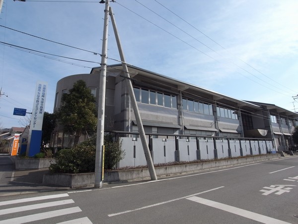 Government office. Chiharadai 450m to Branch