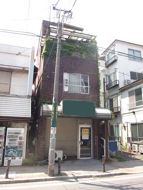 Local photos, including front road. Local (July 2013) Shooting