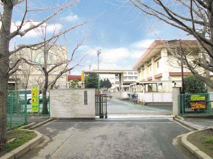 Primary school. 765m until Ichikawa City Kanno Elementary School