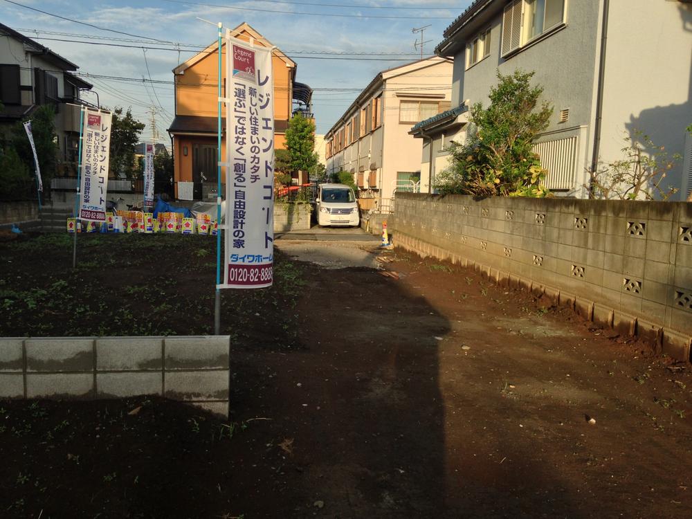 Local photos, including front road. Local (September 2013) Shooting