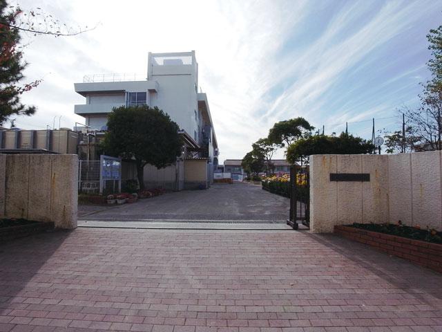 Junior high school. Fukuei 1380m until junior high school