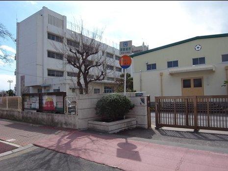 Primary school. Sodani to elementary school (walk about 11 minutes) 850m