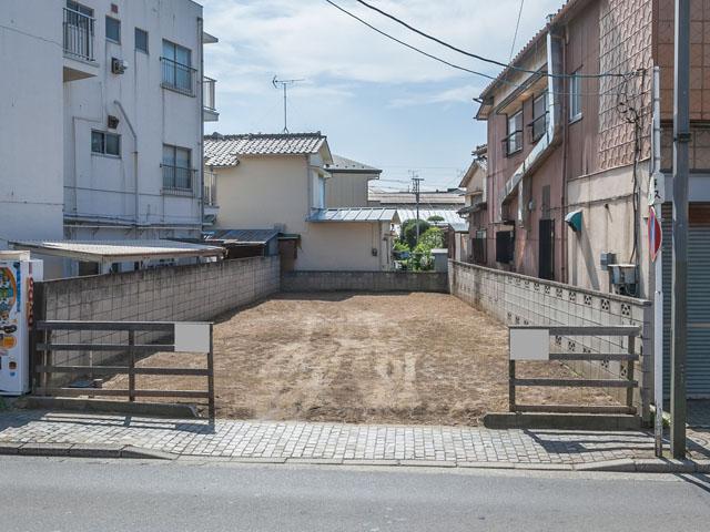 Local photos, including front road. Local (September 2013) Shooting Since the front road is a municipal road, This is also 8.5m and wide!