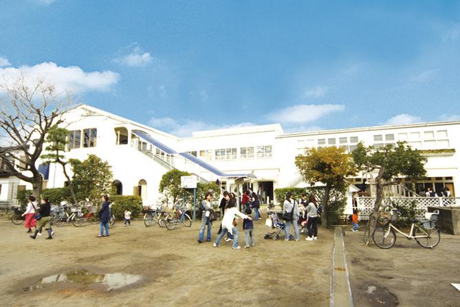 kindergarten ・ Nursery. 180m until Iris kindergarten