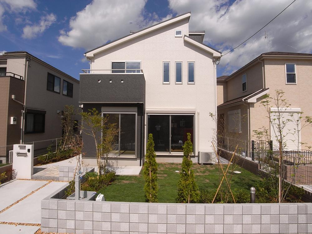 Building plan example (exterior photos). Building plan example Building price 14 million yen, Building area 92.57 sq m