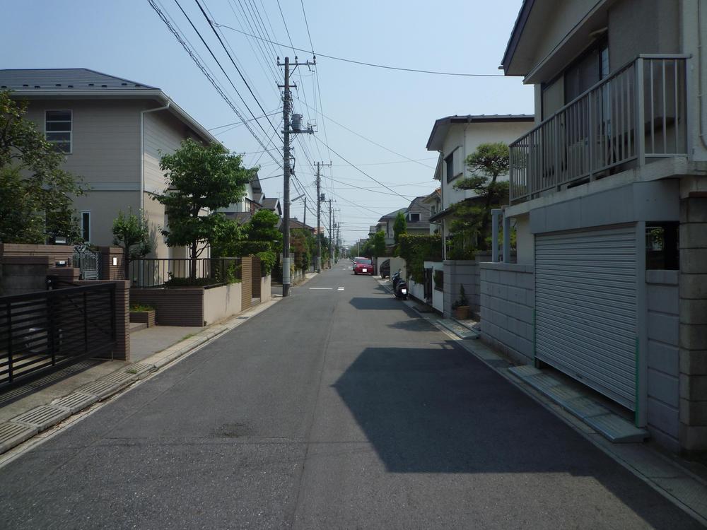 Local photos, including front road. Local (September 2013) Shooting