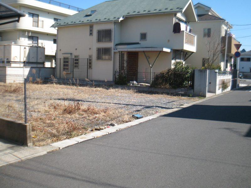 Local land photo. Town of Readjustment! Yang per secured in clean 6m public road surface! 