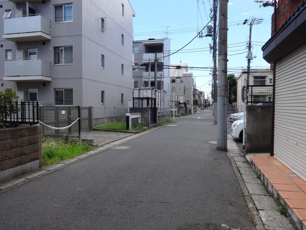 Local photos, including front road. Local (September 2013) Shooting