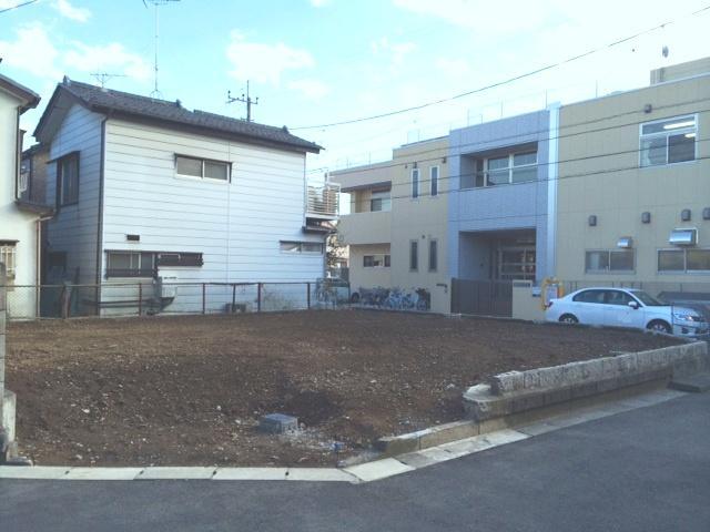 Local land photo. Local (12 May 2013) Shooting