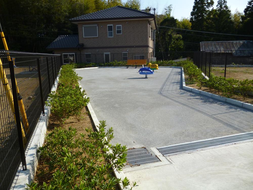 Other local. Housing complex in the park