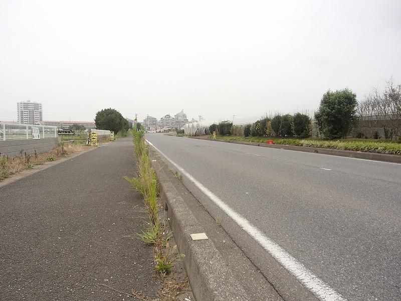 Local photos, including front road. Local (September 2013) Shooting