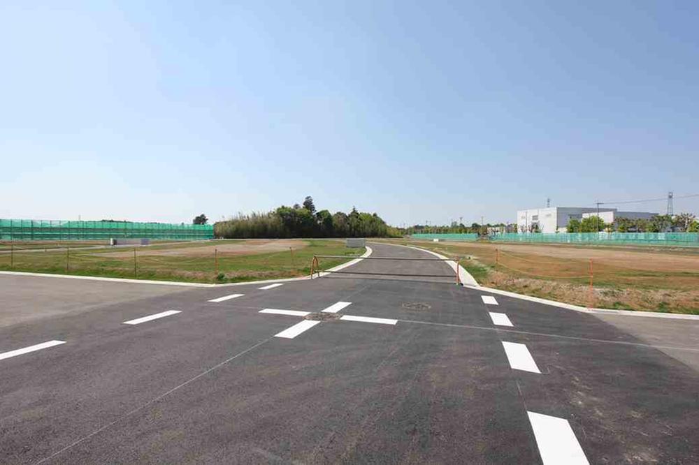 Local photos, including front road. Road in the subdivision is, Spacious in 6m