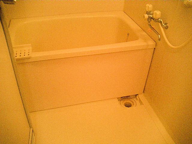 Bathroom. Local (May 2013) Shooting