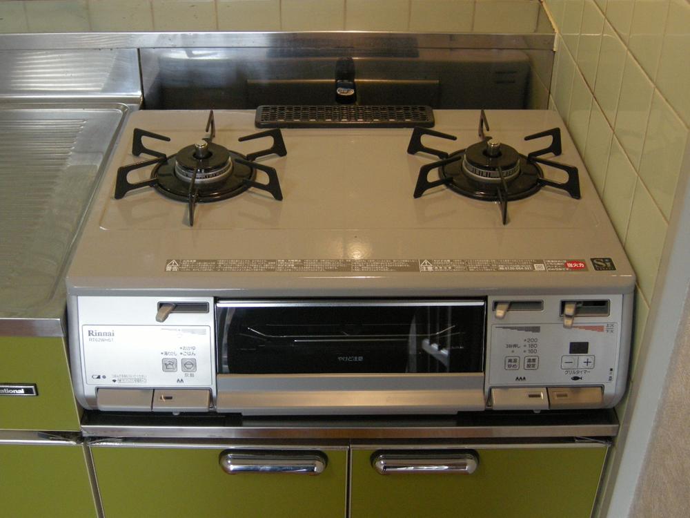 Kitchen. 2012. October gas table already replaced