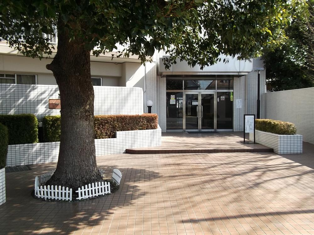 Entrance. Common areas