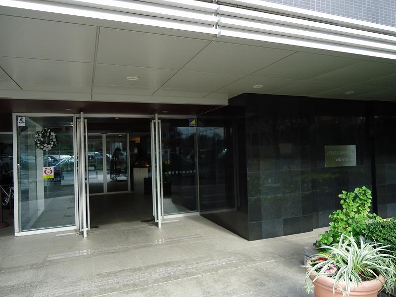 Entrance. Common areas