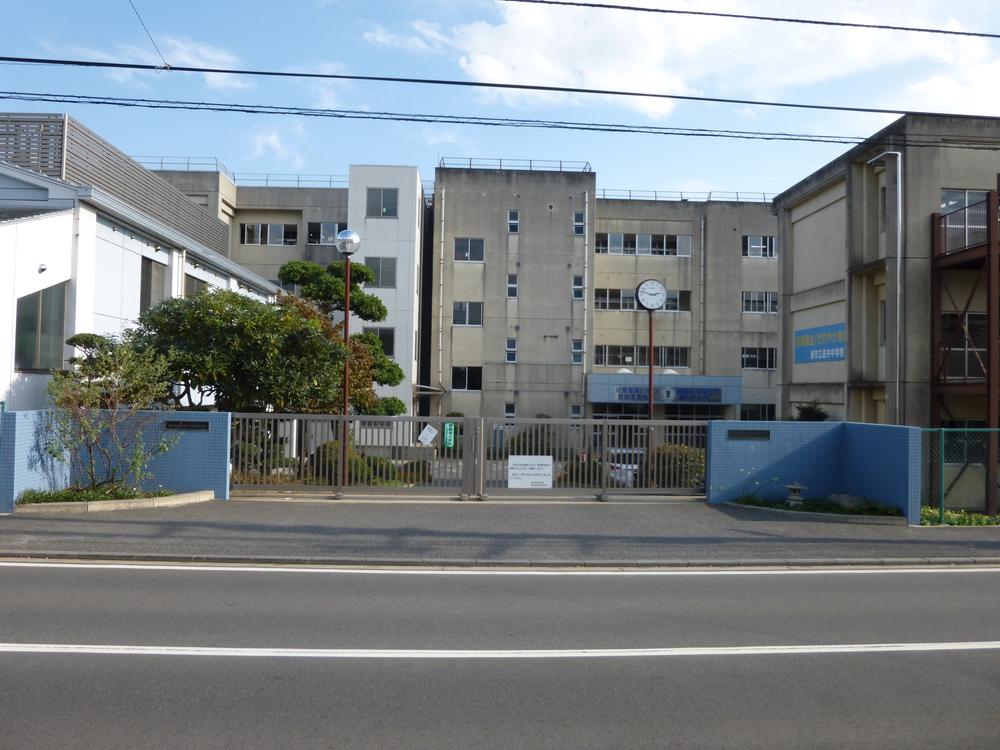 Junior high school. Kashiwashiritsu Sakasai until junior high school 860m