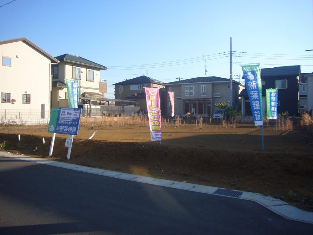 Local photos, including front road. Local (12 May 2013) Shooting